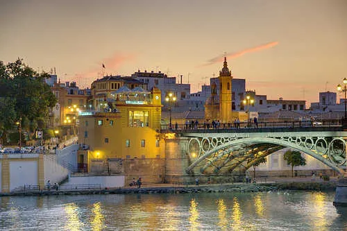 Private visit to the Triana neighborhood