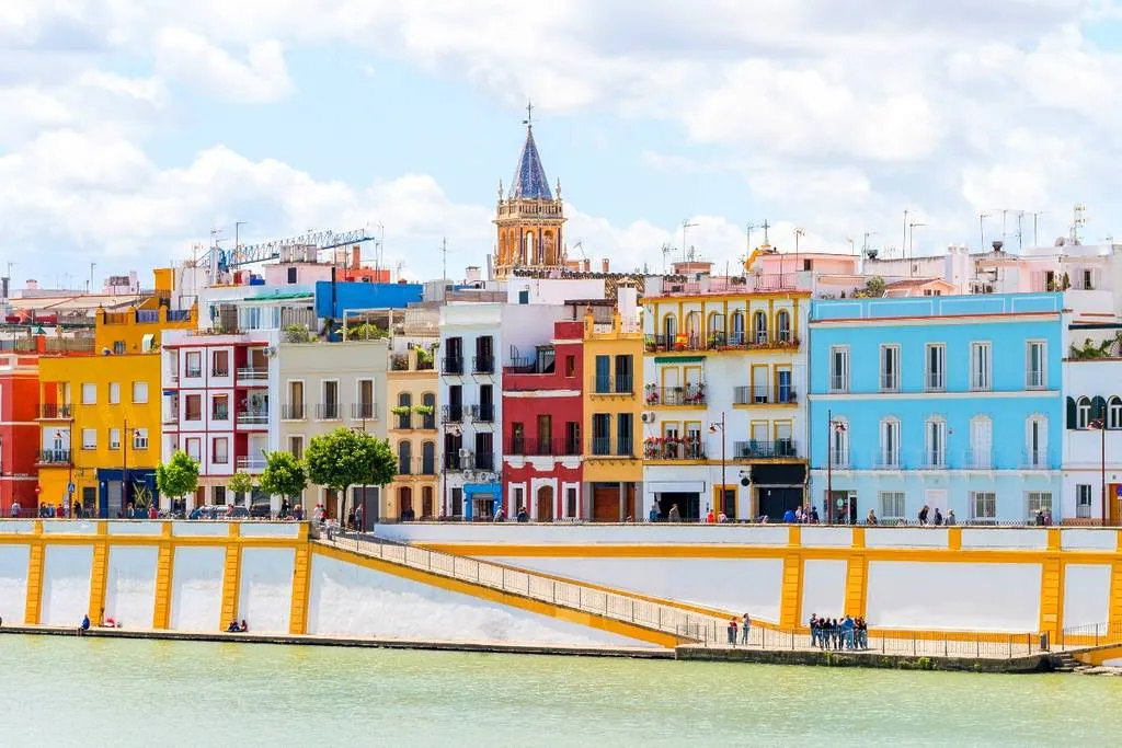 Private visit to the Triana neighborhood